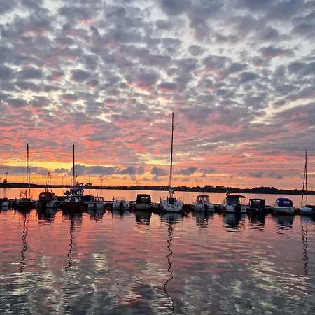 Komfortowe W Pucku - Zacisze Feriehus *